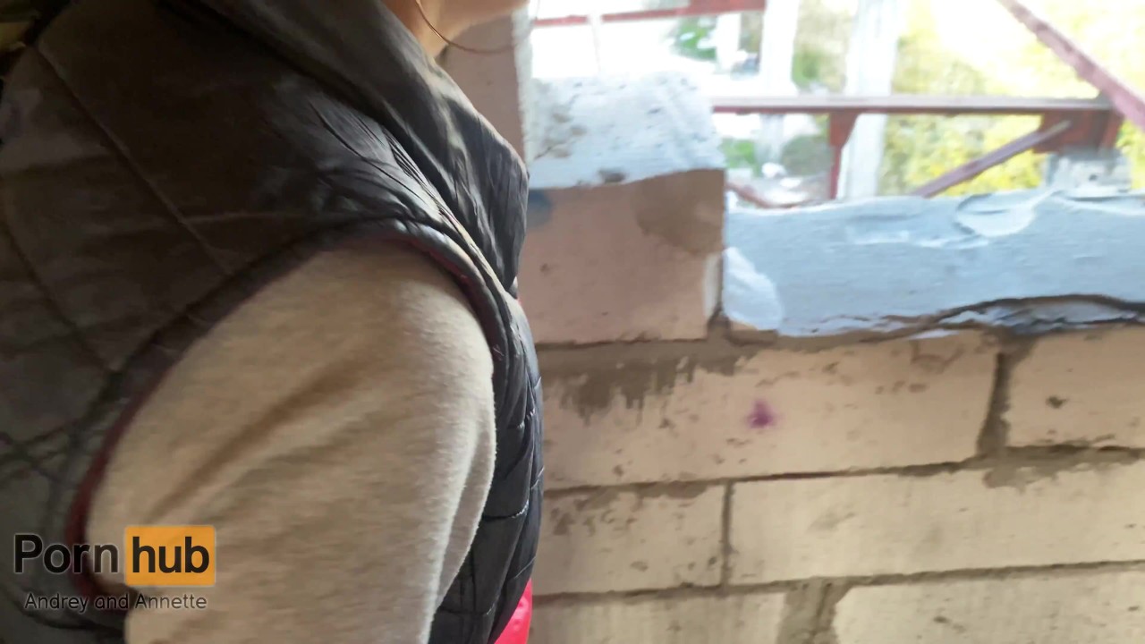 Milf nymfoman sad på penis af en ung taxachauffør, sex på en byggeplads på adrenalin - RedTube