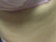 【ここではあかん】隣にママがいるのにハメ撮りされていつもより濡れているギャル 8/16