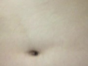 【ここではあかん】隣にママがいるのにハメ撮りされていつもより濡れているギャル 9/16