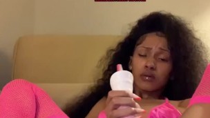 Mariibrazy fucks herself and cums over and over 