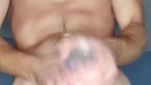 Straight Guy Gets A Little Workout Before 💥BIG💥 Cumshot!💦🍆