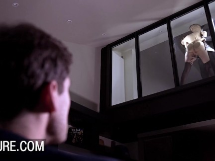 Husband likes to see her wife having sex with another man