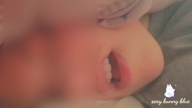 MILF fucks herself face closeup