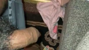 Estoy Follando a mi amiga en el sofá y a mi novia tambien