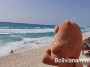 Mostrando mi conchita en el restaurante en Cancun... quien queria estar en la mesa de al lado?😈😜 12/16