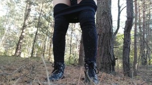 В ЛЕСУ. ЗОЛОТОЙ ДОЖДЬ ОТ ВОЛОСАТОЙ КИСКИ