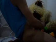 magrinho do pauzão transando com ursos de pelucia 10/16