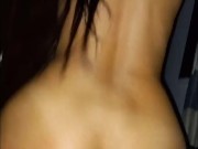 Hermosa flaquita cabalgando un pija con y sin forro! Muy rico