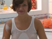 Russian petite skinny babe Sima Zasadilo orgasms in bath 3/16