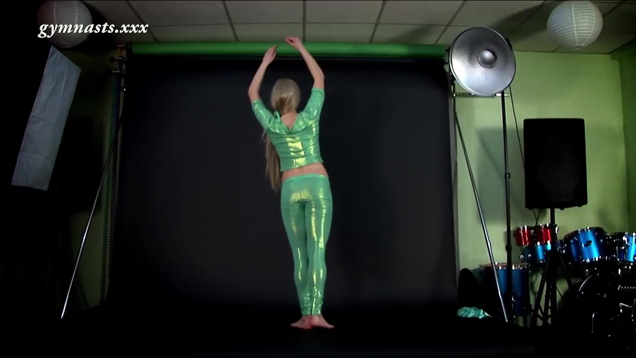 Anna Nebaskowa first time on flexyteens - RedTube