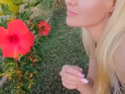 Public squirt in cafe, pretty milf 5/16