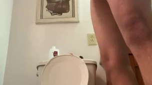 Jerk off in the bathroom 