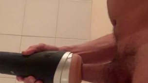 Trying Satisfyer in bath