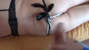 Big cumshots on the big ass of stepmom, full milk and asks for more