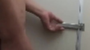 トイレでオナニー　toilet MASTURBATION
