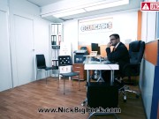 Mexican Latina goes to a moneylender to ask for money, he offers her money in exchange for having se 1/16