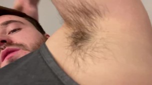 Macrophilia - giant shrinks slave and puts him in his armpit