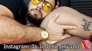 Ladymuffin e o onesie com buracos