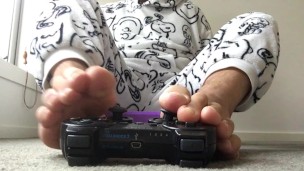 You invited me over to play video games but my feet won’t stop playing with the joysticks