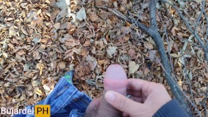 I piss in the woods lot of pee