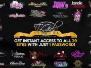 Kimber Touches Herself As She Toys Her Wet Post Op Pussy 1/16