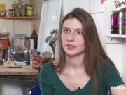 M&uuml;nchnerin stellt sich vor und masturbiert 8/16