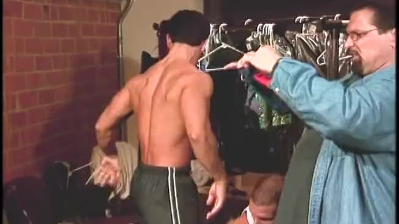 MUSCLE MODELS UNDRESS & STRIP TOGETHER BACKSTAGE - Free Sex Video - RedTube