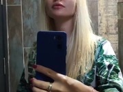 She got horny, squirt at café 5/16