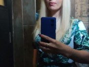 She got horny, squirt at café 9/16