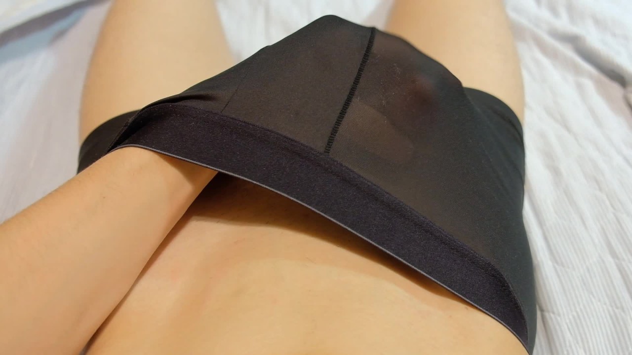 【パンツ内射精】パンツの上からローション垂らしてそのままパンツの中に大量射精 - RedTube