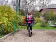 МУЖЧИНА ПОСТОЯННО ПЯЛИТЬСЯ НА БАБ И СИСЬКИ - Screenshot 1 of 16 - HD