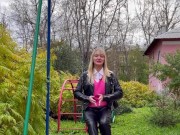 МУЖЧИНА ПОСТОЯННО ПЯЛИТЬСЯ НА БАБ И СИСЬКИ - Screenshot 9 of 16 - сиськи