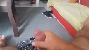 Alone at home, nice cumshot
