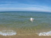Naked mommy bathing naked in the sea 11/16