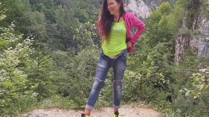 Risky Exhibition on PUBLIC Bike Trail # I was caught on 02:50 min. by bikers # Public flashing