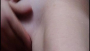 Отчим дрочит падчерице