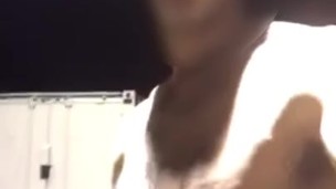 Risky jerking off in a public park totally nude