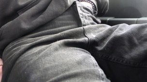 teen jerks off quick and fast in car