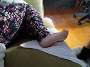 Ignore Footjob While She Plays Her Game 10/16