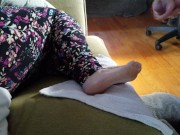 Ignore Footjob While She Plays Her Game 8/16