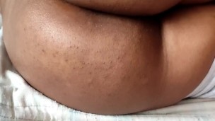 I let myself penetrate my big ebony ass in the morning