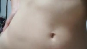 MI VECINO ORGASMO MIENTRAS MONTA MI POLLA!