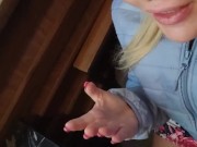 Risky beauty shows sweet pussy in café 9/16