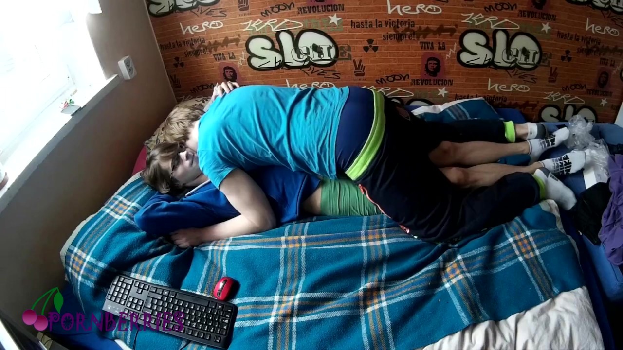 2 boys having sex - RedTube