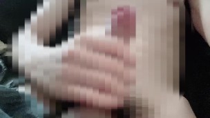 早く俺のチンコ舐めろ