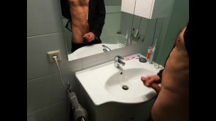 Mirror Wank and Cum