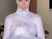 サイトで出会った人に変態な格好させられて名前呼びオナニー動画を撮ってほしいと言われたので公開します。ヤラセじゃなくてガチなので変態ゆうゆうさんちゃんと感想ください。日本人/無修正 1/16