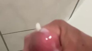 Twink multiple cumshot shower public
