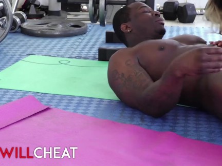 She Will Cheat - Sexy Natural Titted Lana Violet Fucks Her Personal Trainer At The Gym