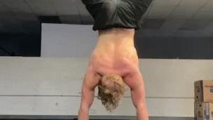 Hot guy doing handstand 